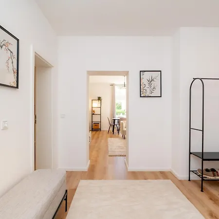 King Bed 2x2m With Oled Tv Lift 10 Min To Center Appartement