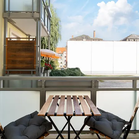 Appartement King Bed 2x2m With Oled Tv Lift 10 Min To Center
