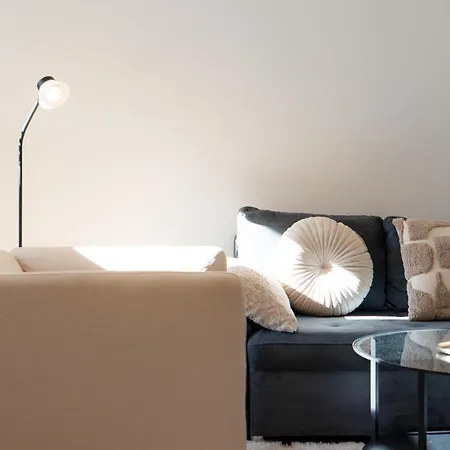 King Bed 2x2m With Oled Tv Lift 10 Min To Center Appartement *