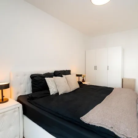Appartement King Bed 2x2m With Oled Tv Lift 10 Min To Center *