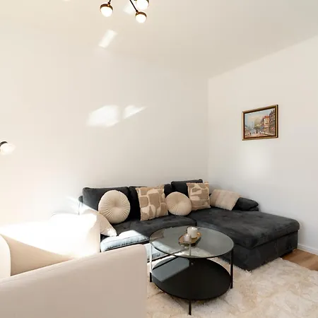 King Bed 2x2m With Oled Tv Lift 10 Min To Center Appartement *